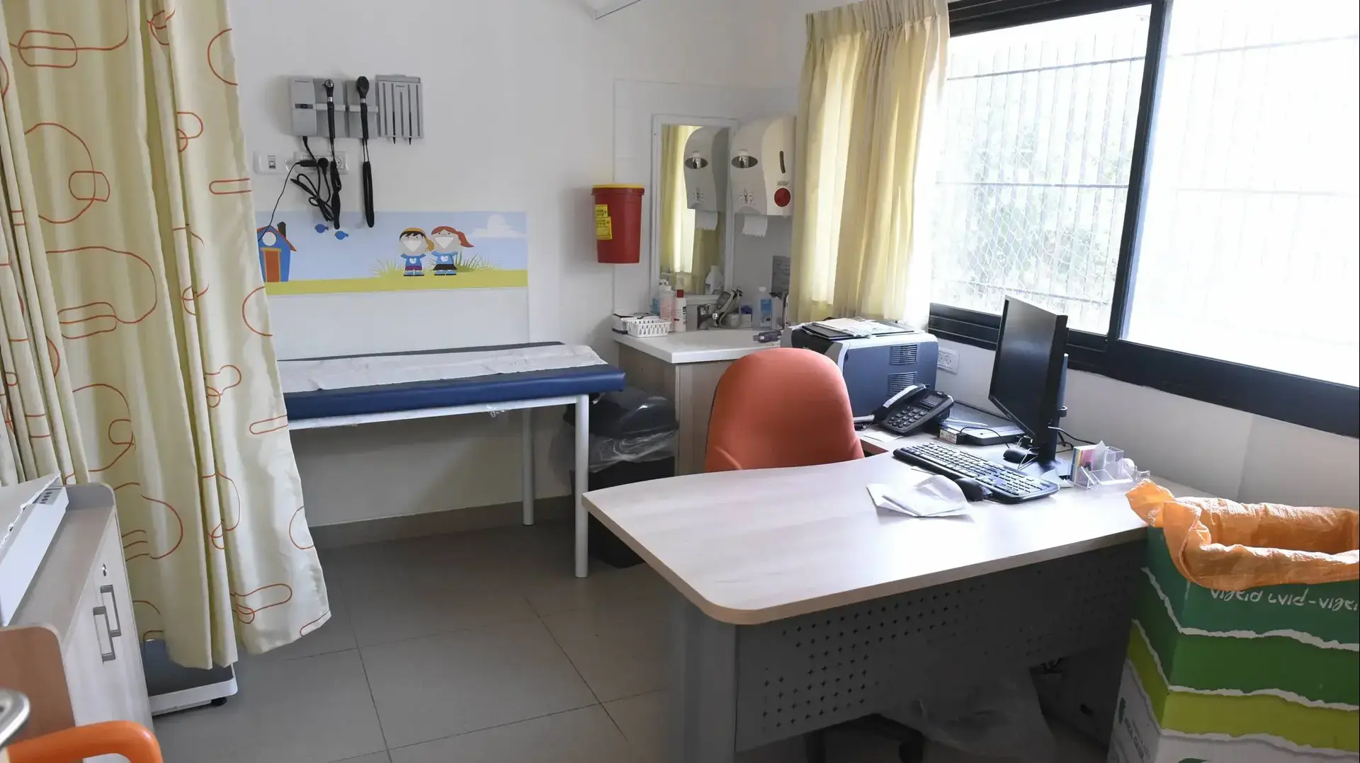 פתיחת מרפאת קופת חולים מאוחדת לילדי פליטים בדרום תל אביב, דצמבר 2018
פתיחת מרפאת קופת חולים מאוחדת לילדי פליטים בדרום תל אביב, דצמבר 2018