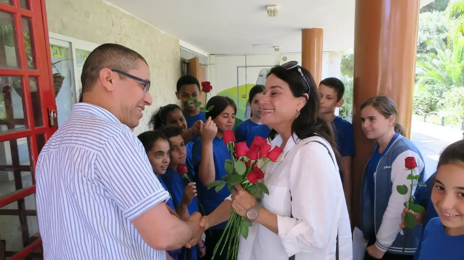 רונה רמון וחניכים במועדון הטייסת רונה רמון וחניכים במועדון הטייסת