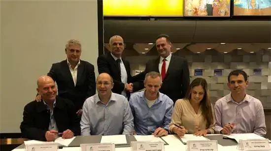 חתימה על הסכם הרפורמה בנמל חיפה חתימה על הסכם הרפורמה בנמל חיפה