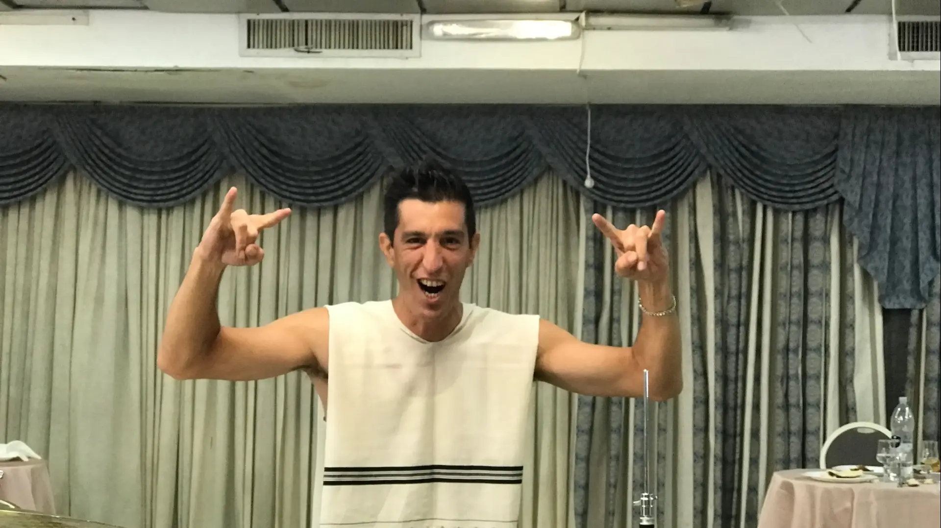 שחר אבן צור ב"גאולה" שחר אבן צור ב"גאולה"