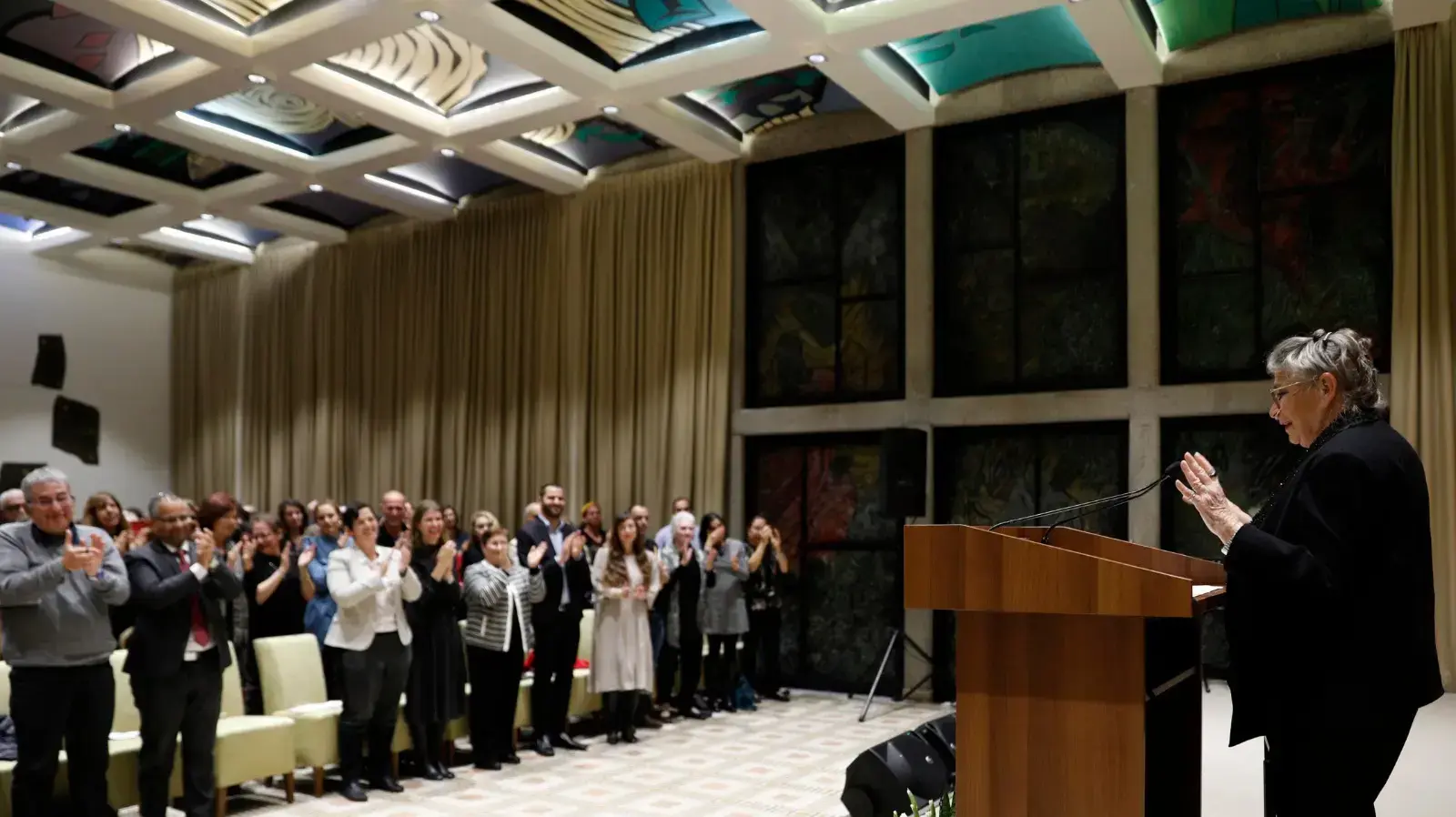 נחמה ריבלין מעניקה את פרס רעיית הנשיא לשירה עברית על שם ד"ר סימון גרדנר בבית הנשיא, 19.12.2018 נחמה ריבלין מעניקה את פרס רעיית הנשיא לשירה עברית על שם ד"ר סימון גרדנר בבית הנשיא, 19.12.2018