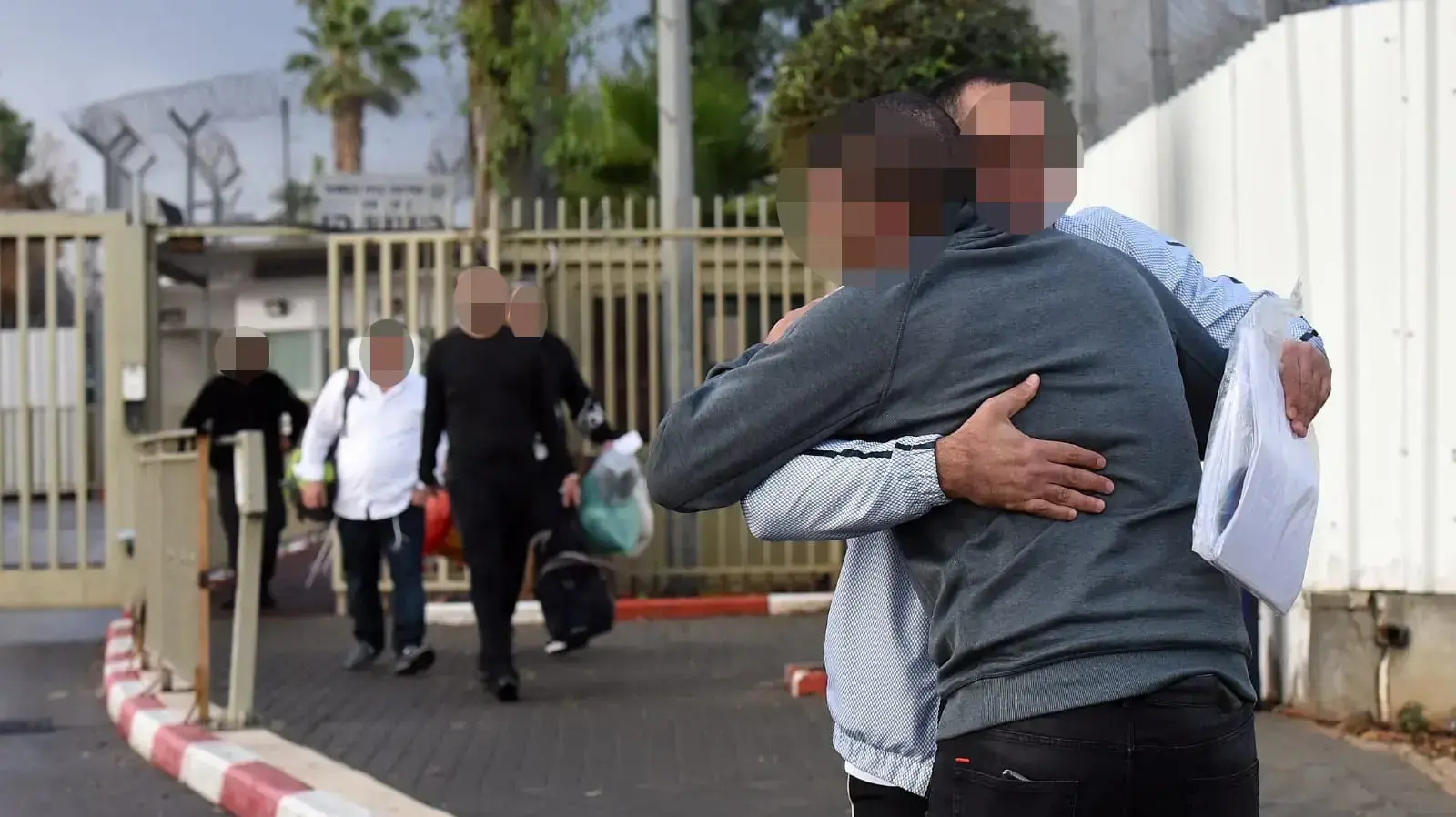 שחרור מוקדם של אסירים מכלא מעשיהו 20 דצמבר 2018 שחרור מוקדם של אסירים מכלא מעשיהו 20 דצמבר 2018