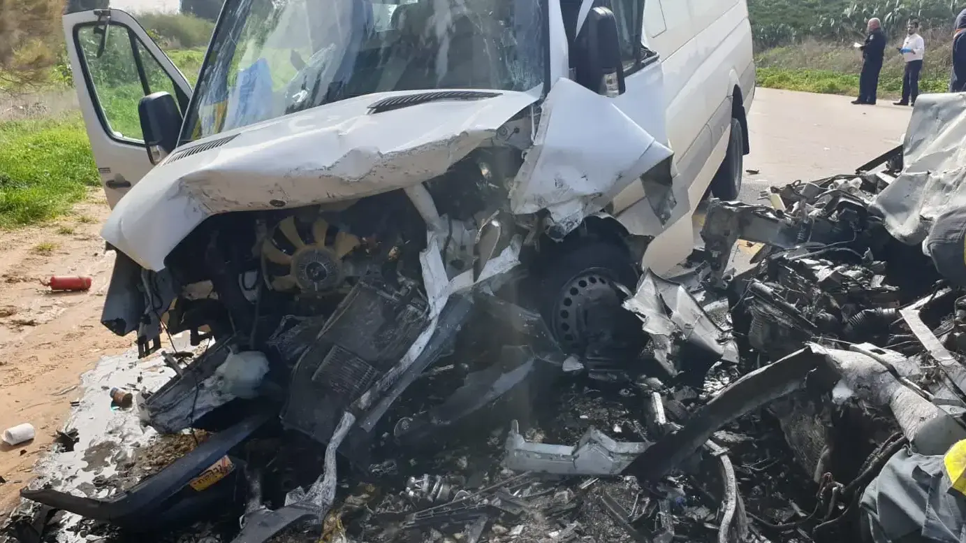 תאונת דרכים ליד מושב חלץ בסמוך לשדרות - 12/21 תאונת דרכים ליד מושב חלץ בסמוך לשדרות - 12/21