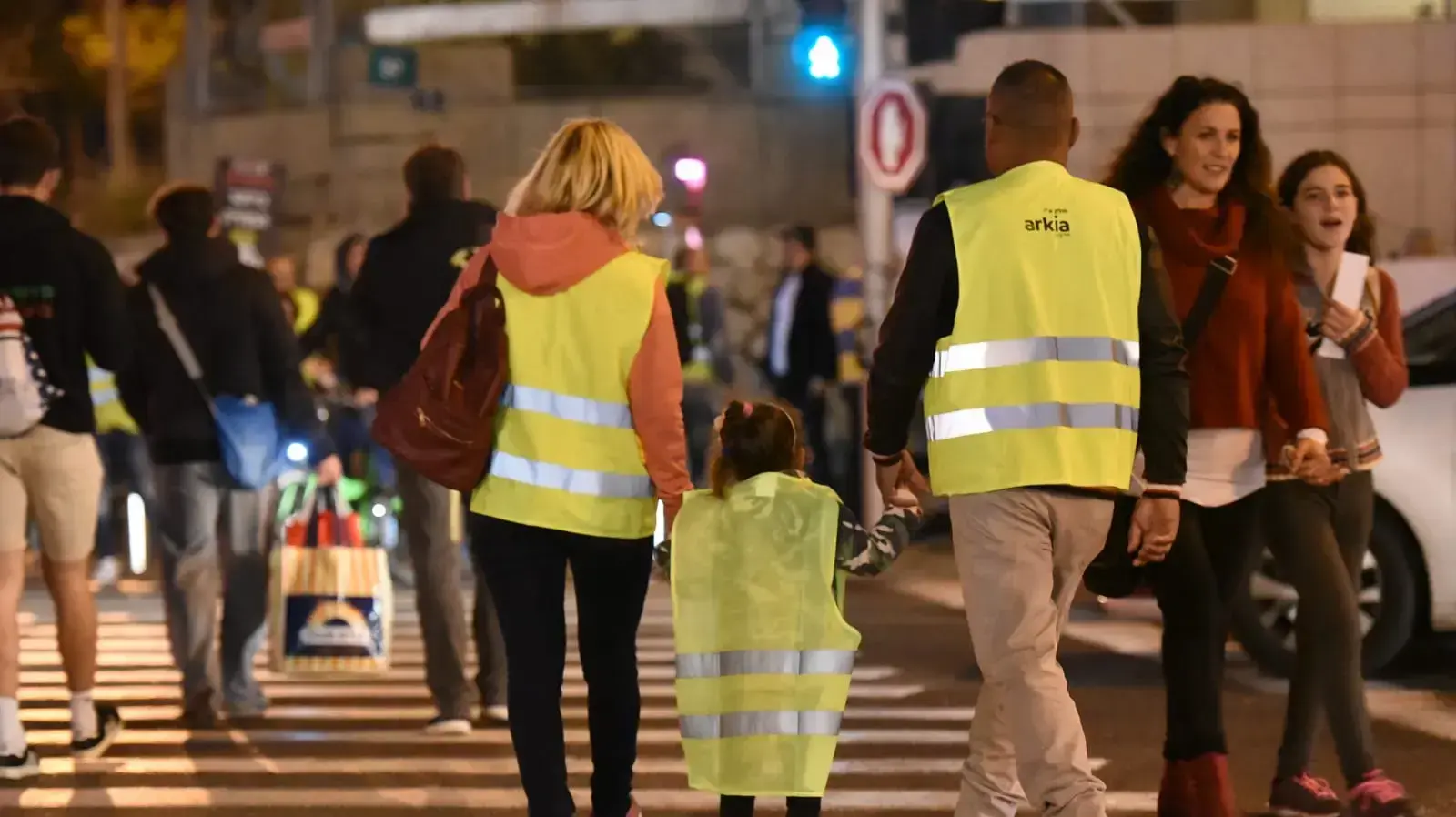מחאת אפודים צהובים בתל אביב מחאת אפודים צהובים בתל אביב
