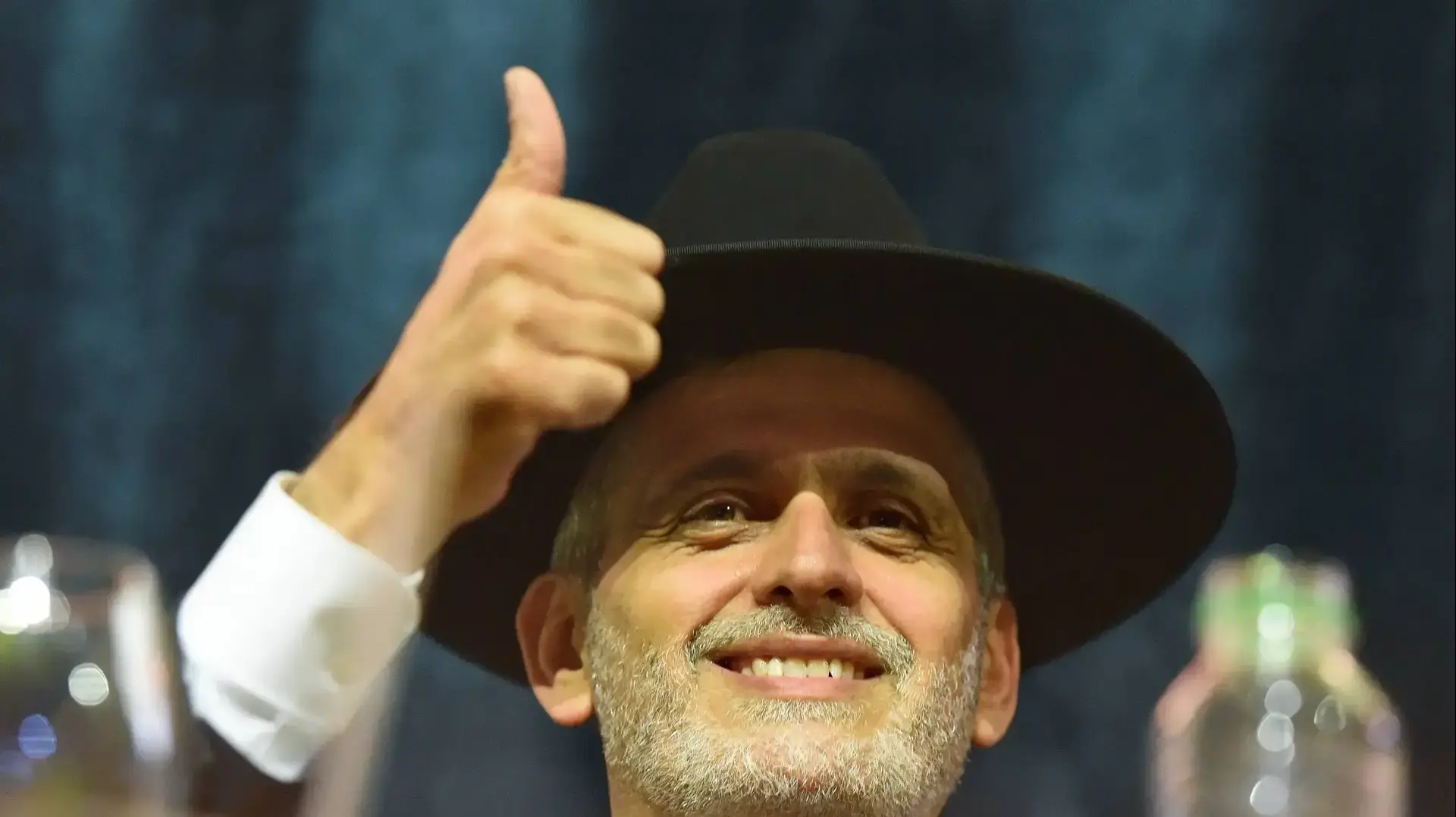 אלי ישי באירוע שנתי של ישיבת 'כסא רחמים' בגני התערוכה, 25 בדצמבר 2018 אלי ישי באירוע שנתי של ישיבת 'כסא רחמים' בגני התערוכה, 25 בדצמבר 2018