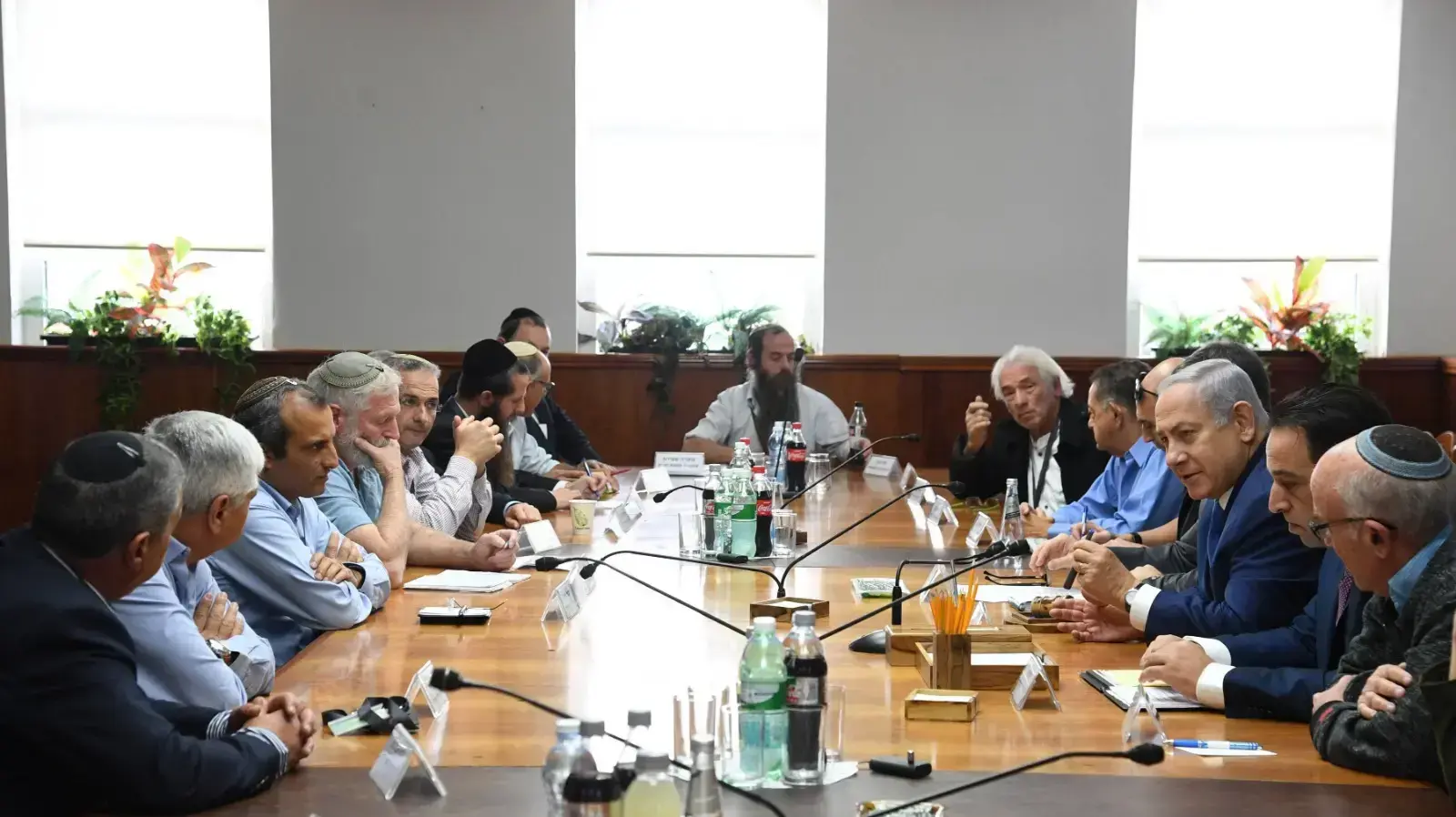 ראש הממשלה בנימין נתניהו בפגישה עם ראשי ההתיישבות ביהודה ושומרון, 26 בדצמבר 2018 ראש הממשלה בנימין נתניהו בפגישה עם ראשי ההתיישבות ביהודה ושומרון, 26 בדצמבר 2018