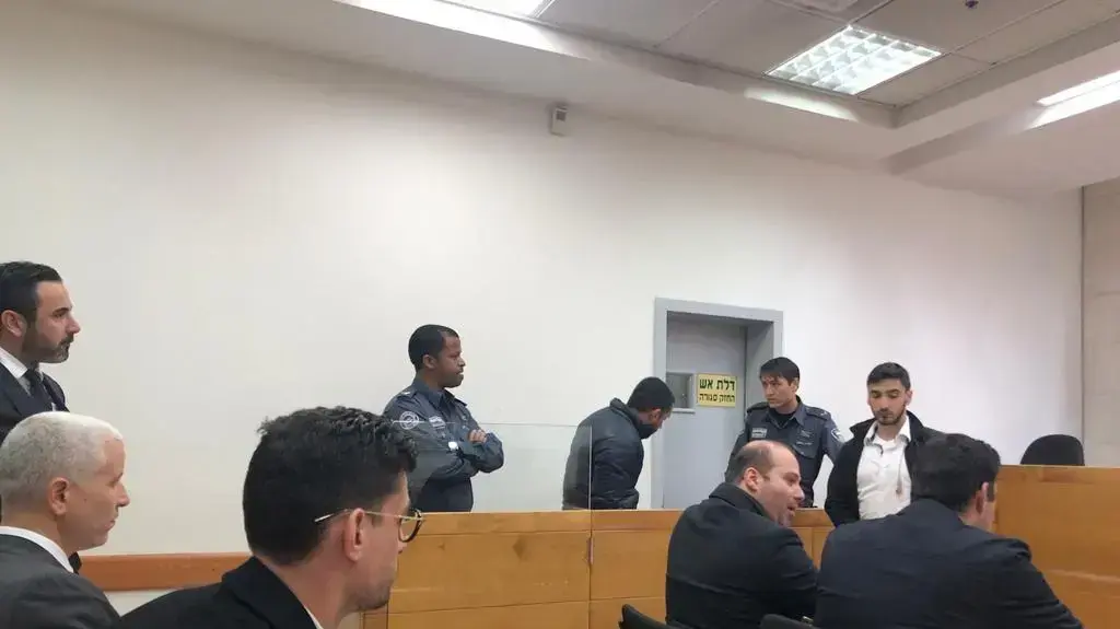 הארכת מעצר לחשודים בקשירת קשר לפגוע בסוהר, בהמשך לאירועים שבהם נעשו נסיונות לפגוע באנשי שב"ס, שלום ראשל"צ 27 בדצמבר 2018 הארכת מעצר לחשודים בקשירת קשר לפגוע בסוהר, בהמשך לאירועים שבהם נעשו נסיונות לפגוע באנשי שב"ס, שלום ראשל"צ 27 בדצמבר 2018