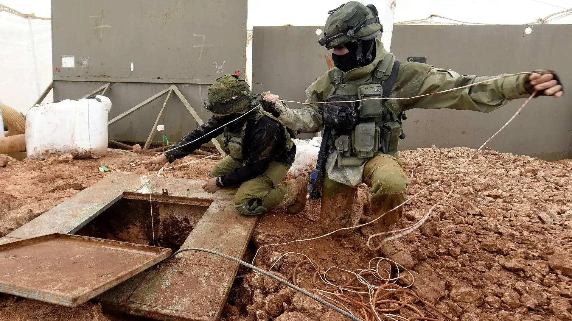 תדרוך בנושא מבצע ״מגן צפוני״ וחשיפת המנהרה באזור מטולה 24 בדצמבר 2018 תדרוך בנושא מבצע ״מגן צפוני״ וחשיפת המנהרה באזור מטולה 24 בדצמבר 2018