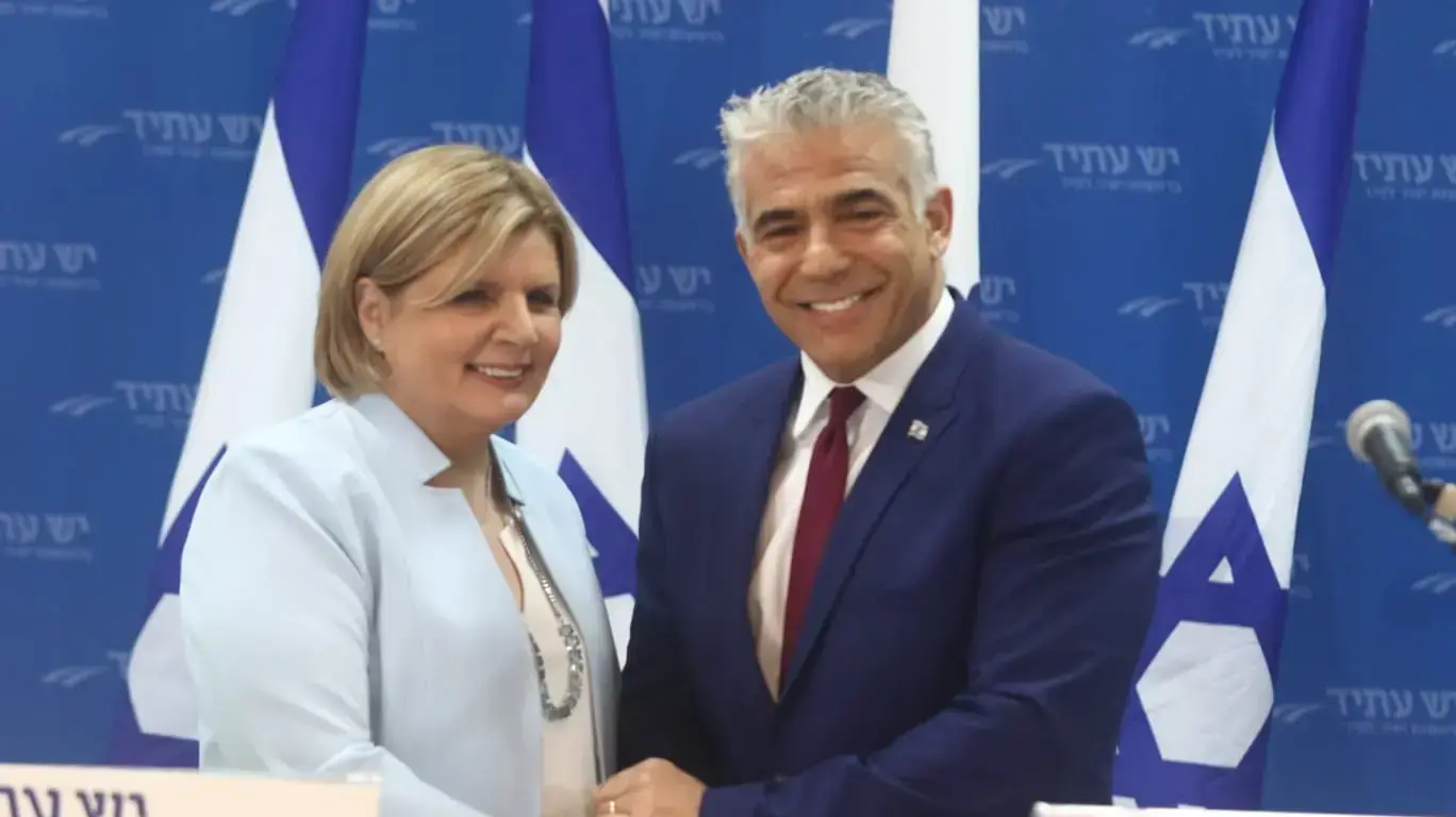 אורנה ברביבאי מצטרפת ל"יש עתיד", בית סוקולוב, 1 בינואר 2019 אורנה ברביבאי מצטרפת ל"יש עתיד", בית סוקולוב, 1 בינואר 2019