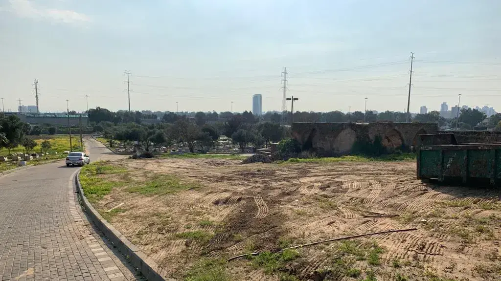 קברה של פאינה רצולסקי בבית העלמין המוסלמי ביפו
קברה של פאינה רצולסקי בבית העלמין המוסלמי ביפו