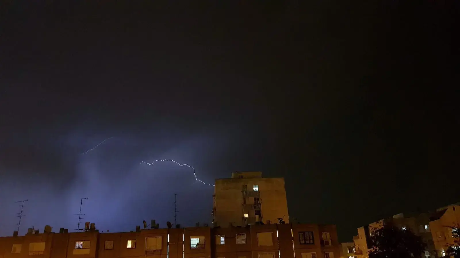 סופת ברקים באשדוד סופת ברקים באשדוד