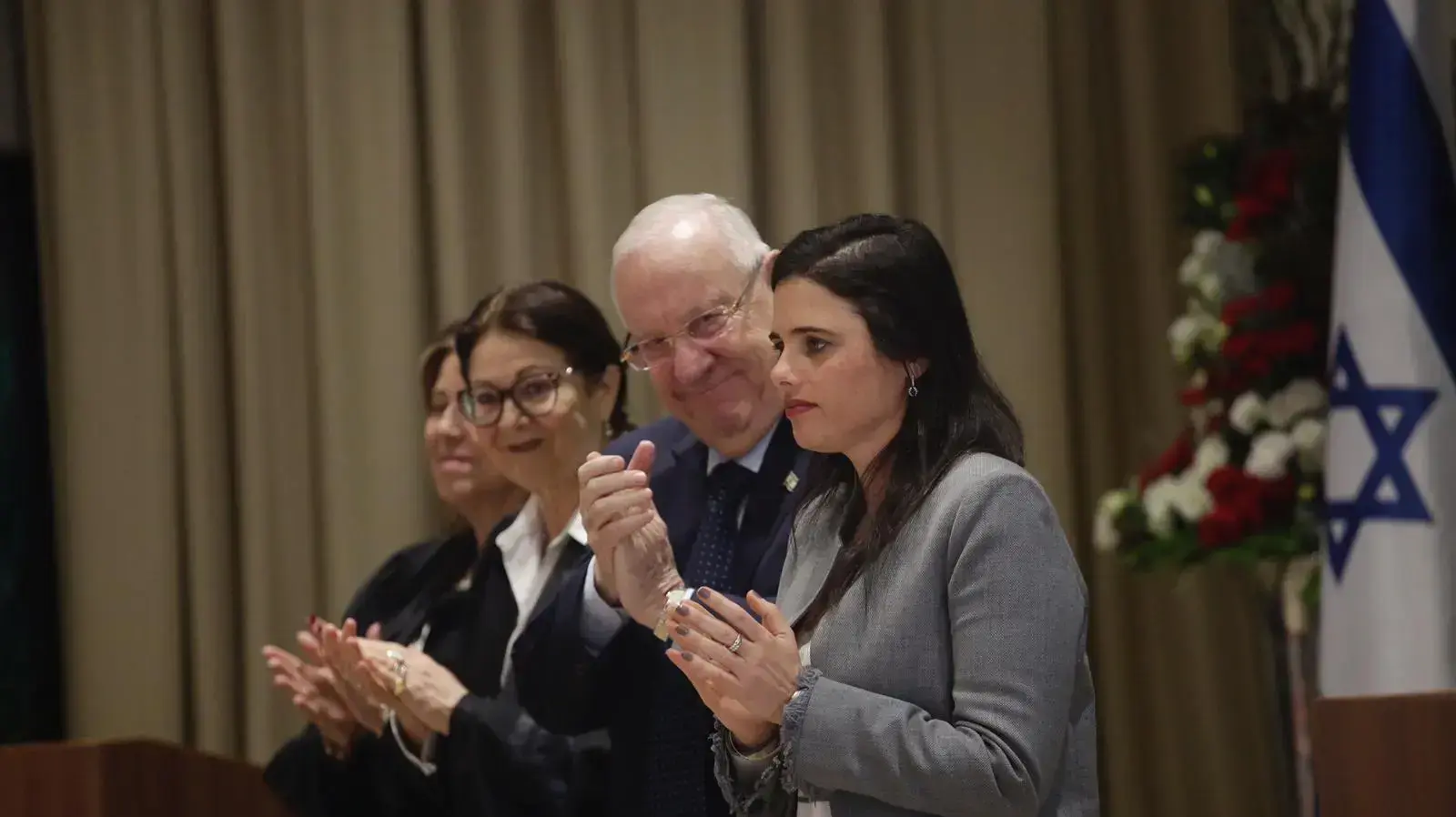 רובי ריבלין, איילת שקד ואסתר חיות בבית הנשיא, 8 בינואר, 2019 רובי ריבלין, איילת שקד ואסתר חיות בבית הנשיא, 8 בינואר, 2019