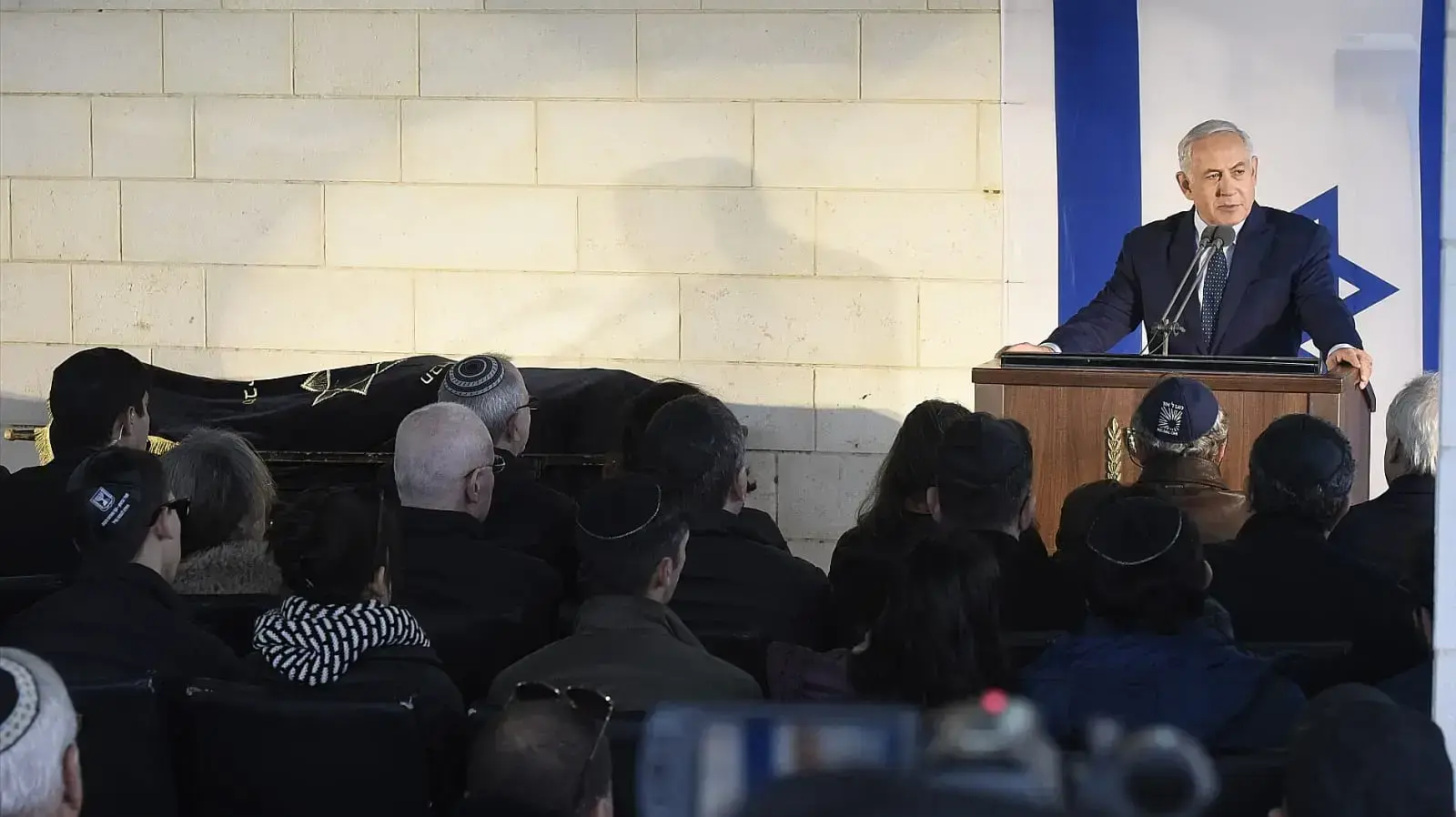 ראש הממשלה בנימין נתניהו  בהלווית משה ארנס, סביון 8 בינואר 2019