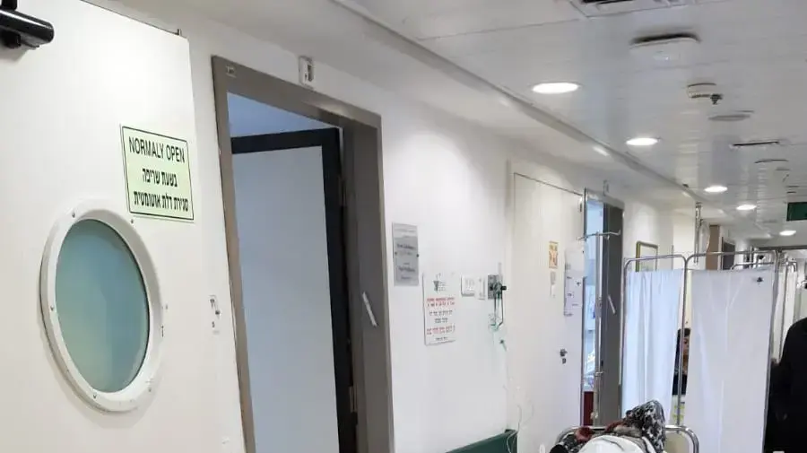 צפיפות בבתי החולים צפיפות בבתי החולים