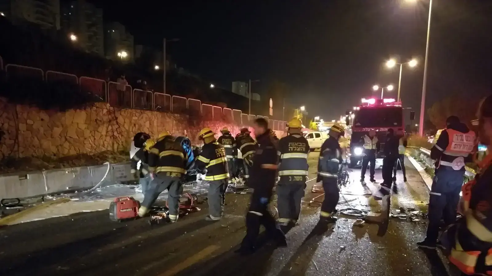 התהפכות רכב בכביש 40 התהפכות רכב בכביש 40