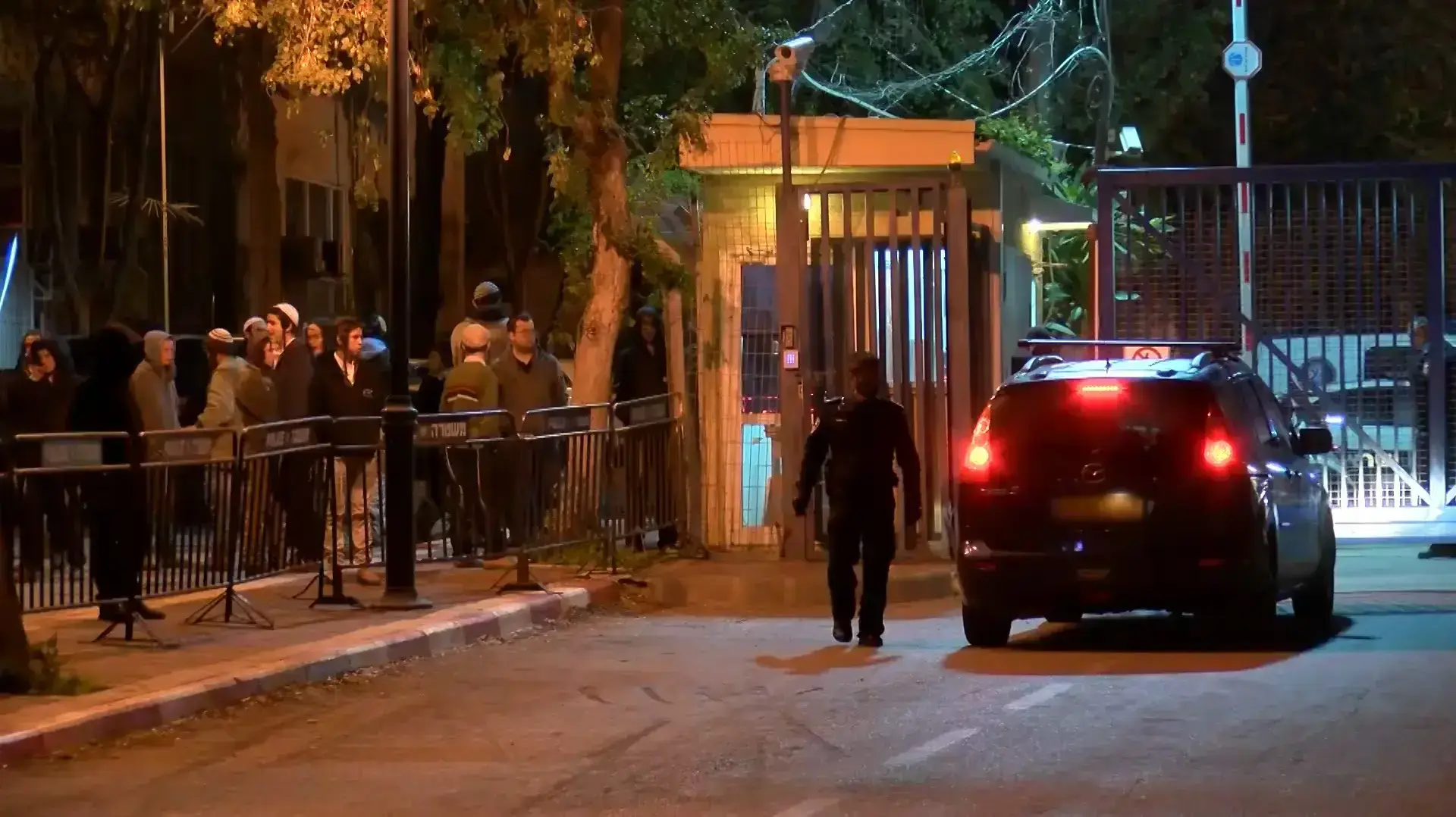 עצרת תמיכה בפתח תקווה בנער העצור בחשד למעורבות ברצח עאישה א-ראבי, 12 בינואר 2019