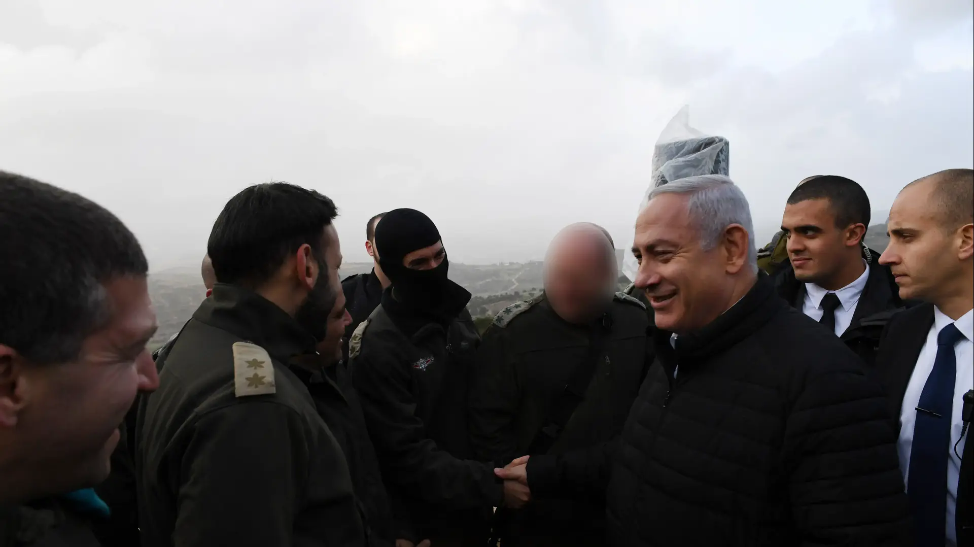 נתניהו בסיור בעוצבת הגליל באיזור הפעילות מבצע ''מגן צפוני''