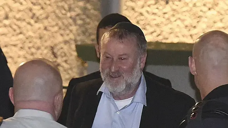 היועץ המשפטי לממשלהאביחי מנדלבליט בטקס הפרידה מהרמטכ"ל היוצא גדי איזנקוט בבסיס הקריה, 13 בינואר 2019 היועץ המשפטי לממשלהאביחי מנדלבליט בטקס הפרידה מהרמטכ"ל היוצא גדי איזנקוט בבסיס הקריה, 13 בינואר 2019