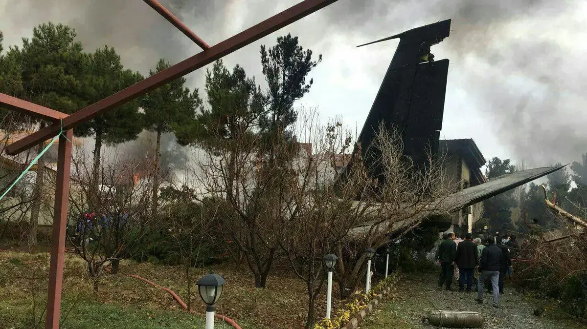 שרידי מטוס שהתרסק בסמוך לטהראן, איראן, 14 בינואר 2019 שרידי מטוס שהתרסק בסמוך לטהראן, איראן, 14 בינואר 2019
