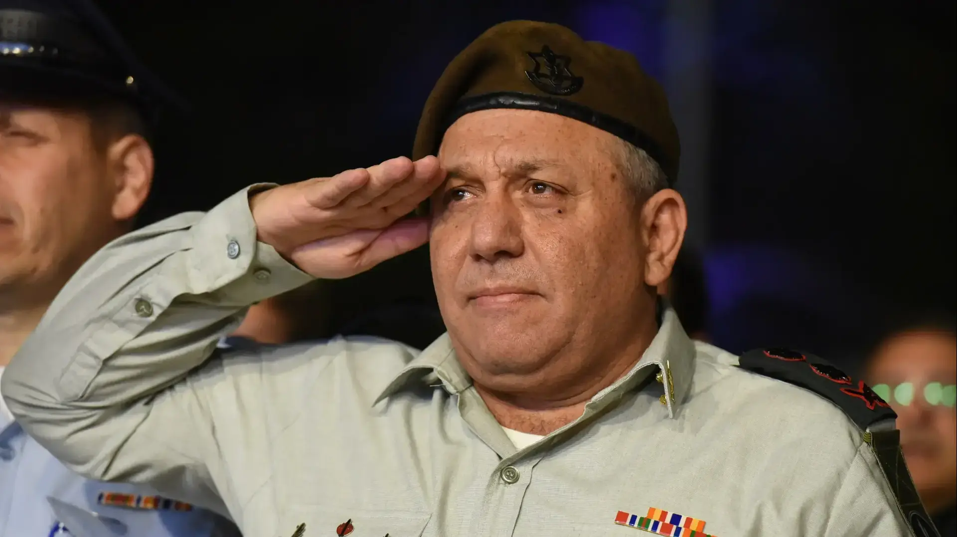הרמטכ"ל גדי איזנקוט בטקס מצטיינים בקרייה 3 בנובמבר 2016
הרמטכ"ל גדי איזנקוט בטקס מצטיינים בקרייה 3 בנובמבר 2016