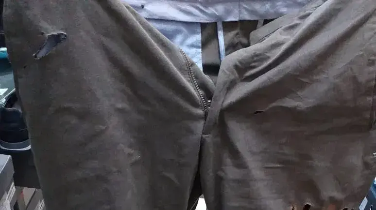 מכנסיו של האמריקני שחצה מישראל ללבנון מכנסיו של האמריקני שחצה מישראל ללבנון