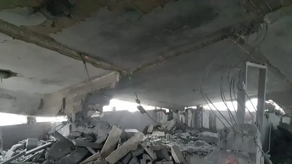 לוחמי צה"ל, בשיתוף מג״ב והמנהל האזרחי, הורסים את הדירה בכפר יטא בה התגורר המחבל חליל יוסף עלי גבארין אבו חמיד, שרצח את ארי פולד ז״ל בפיגוע דקירה בצומת גוש עציון - 18 לינואר 2019 לוחמי צה"ל, בשיתוף מג״ב והמנהל האזרחי, הורסים את הדירה בכפר יטא בה התגורר המחבל חליל יוסף עלי גבארין אבו חמיד, שרצח את ארי פולד ז״ל בפיגוע דקירה בצומת גוש עציון - 18 לינואר 2019