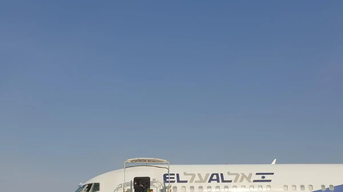 ראש הממשלה בנימין נתניהו עם נחיתתו בצ'אד 20 בינואר 2019 ראש הממשלה בנימין נתניהו עם נחיתתו בצ'אד 20 בינואר 2019