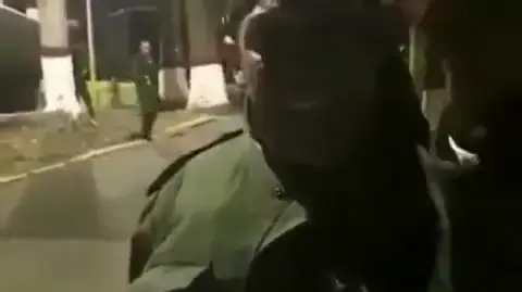קראקס: אדם שהזדהה בתור מפקד במשמר הלאומי של ונצואלה קרא להדחתו של הנשיא ניקולס מדורו