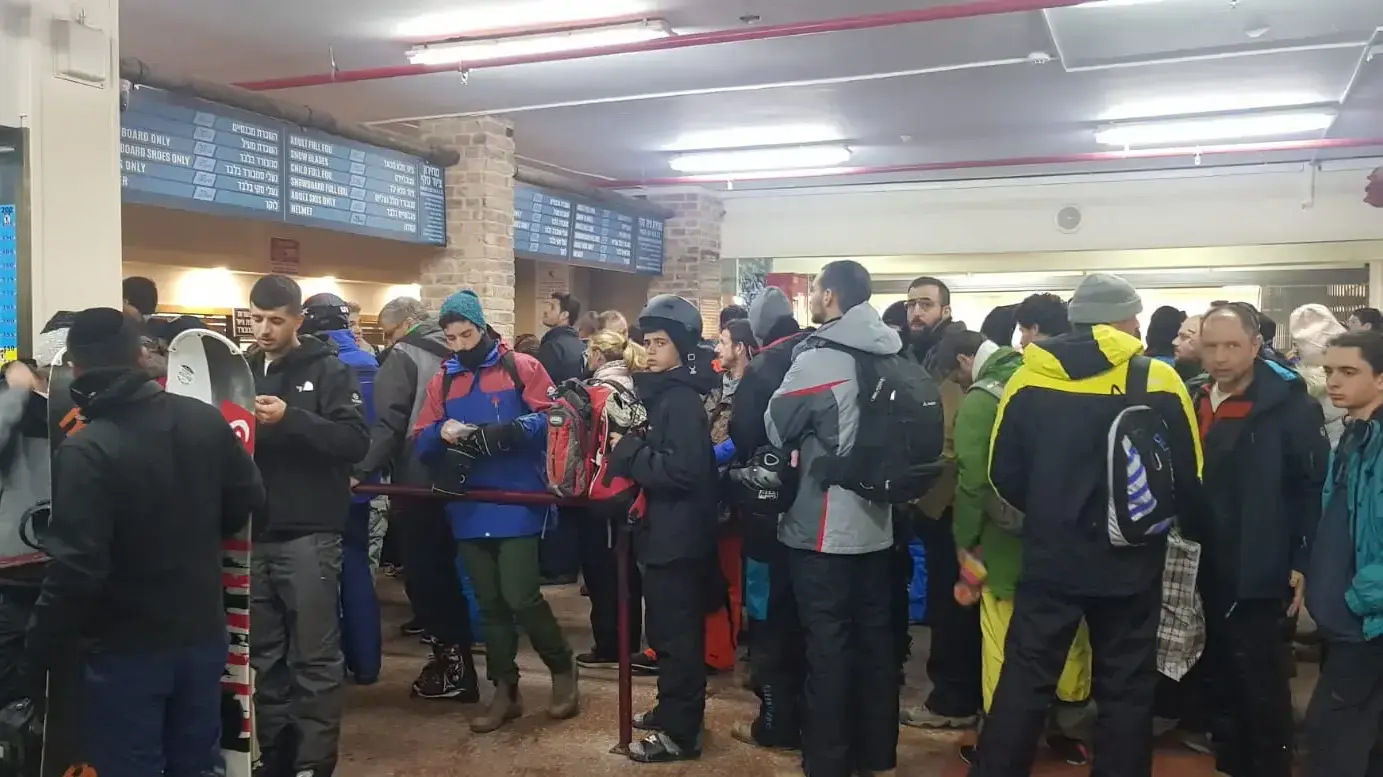 גולשים רבים הגיעו הבוקר ופתחו את היום במסלולי הסקי בחרמון, 22 בינואר 2019 גולשים רבים הגיעו הבוקר ופתחו את היום במסלולי הסקי בחרמון, 22 בינואר 2019