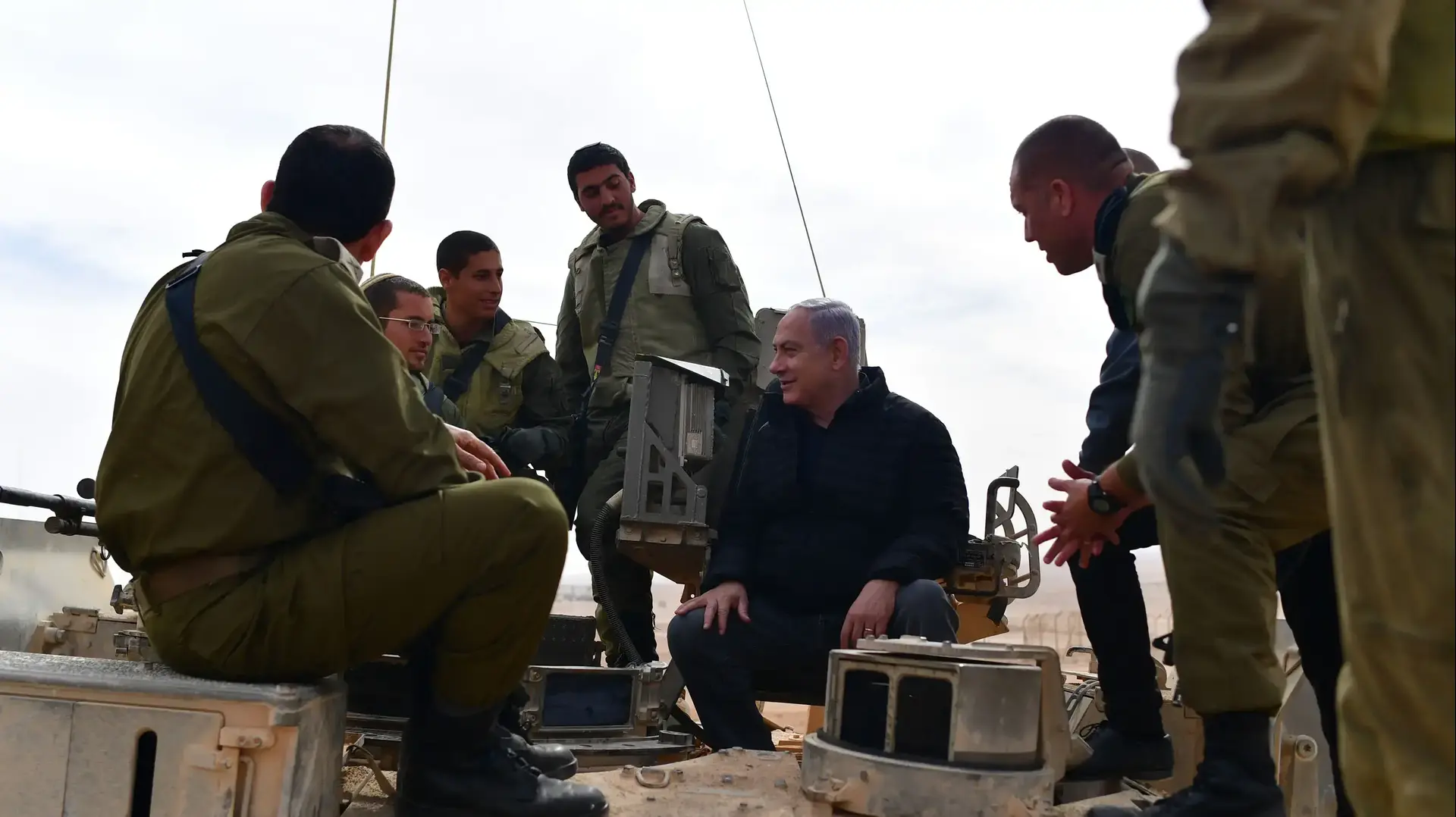 ראש הממשלה ושר הביטחון, בנימין נתניהו בסיור בבסיס שיזפון, 23 בינואר 2018 ראש הממשלה ושר הביטחון, בנימין נתניהו בסיור בבסיס שיזפון, 23 בינואר 2018