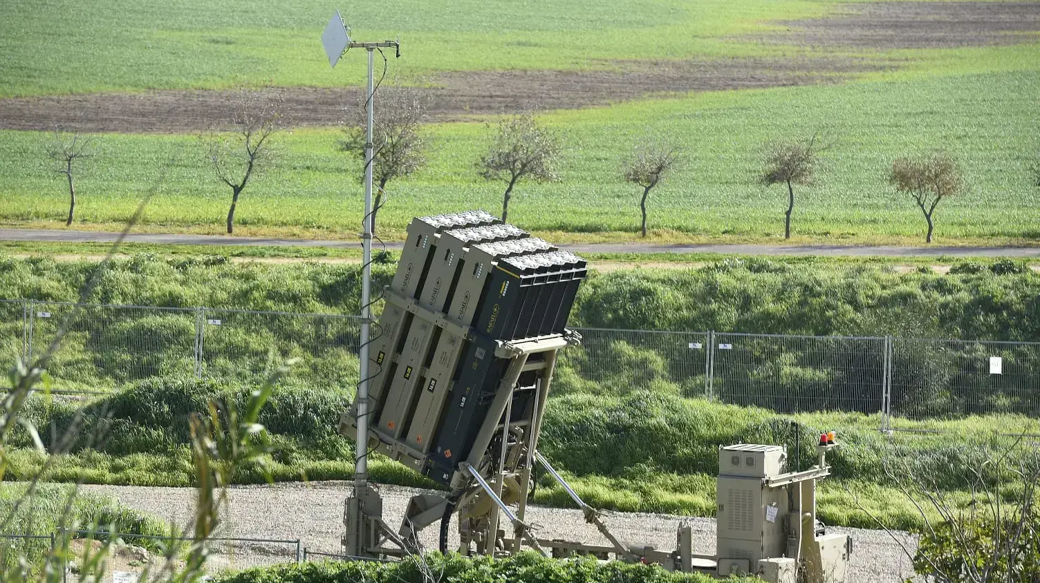 כיפת ברזל בגוש דן 25/1 כיפת ברזל בגוש דן 25/1