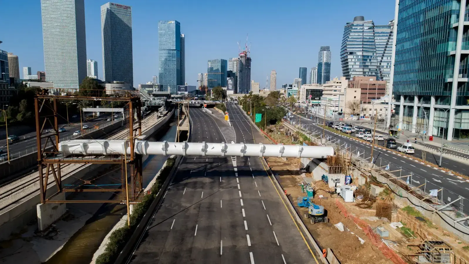 עבודות להקמת גשר יהודית בתל אביב , 26 בינואר 2019 עבודות להקמת גשר יהודית בתל אביב , 26 בינואר 2019