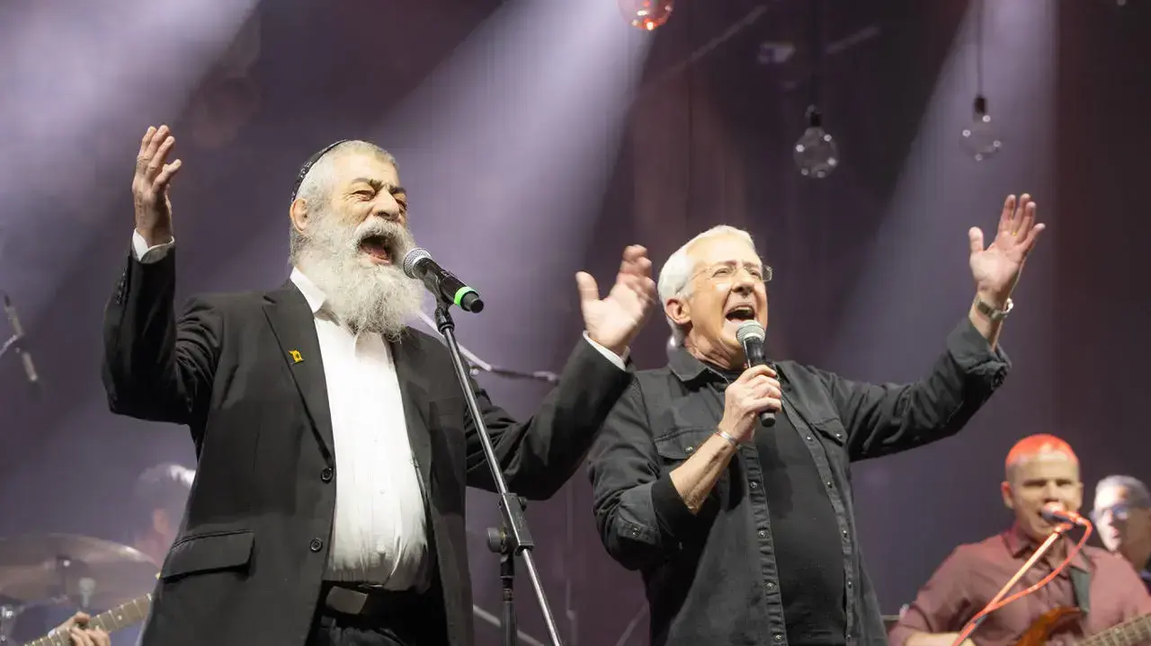 הופעת לילה גוב בהיכל התרבות, גידי גוב, אריאל זילבר הופעת לילה גוב בהיכל התרבות, גידי גוב, אריאל זילבר