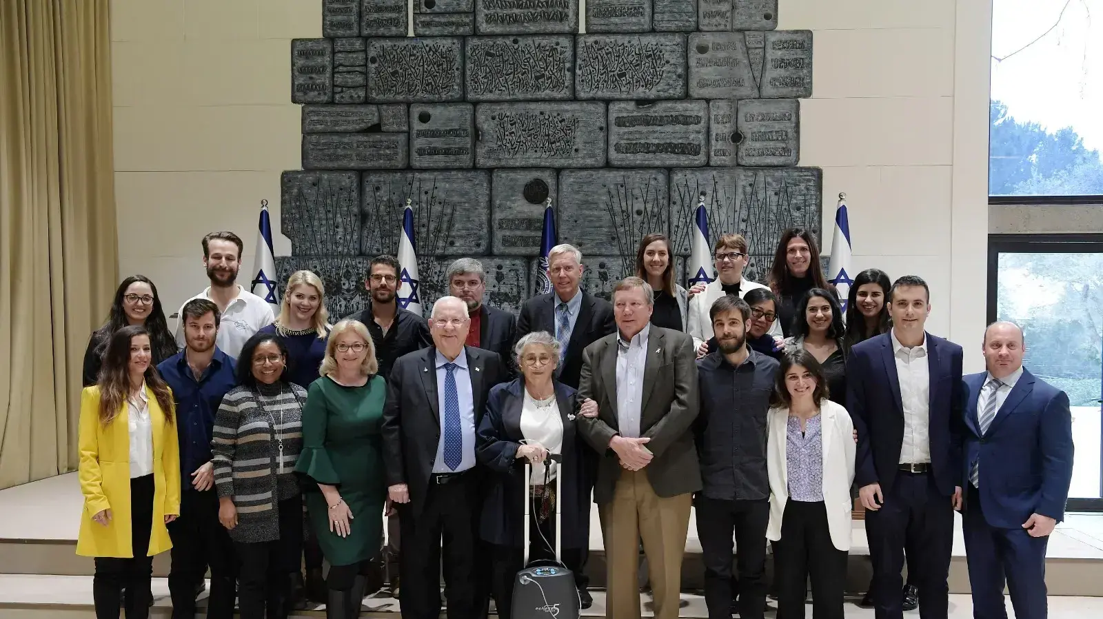 נשיא המדינה ורעייתו מאחרים יחד עם בני משפחת רמון את המשפחות השכולות של מעבורת קולומביה, בית הנשיא ירושלים 27 ינואר 2018 