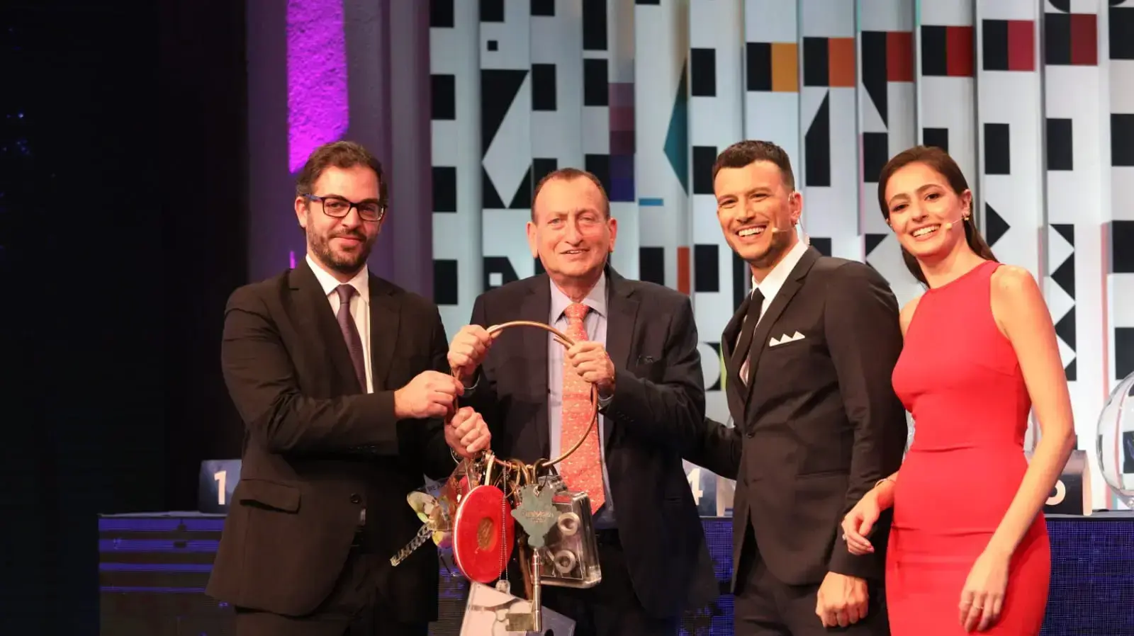 לוסי איוב, אסי עזר, ראש עיריית תל אביב רון חולדאי ודוארה קורדירו, סגן ראש עיריית ליסבון לוסי איוב, אסי עזר, ראש עיריית תל אביב רון חולדאי ודוארה קורדירו, סגן ראש עיריית ליסבון