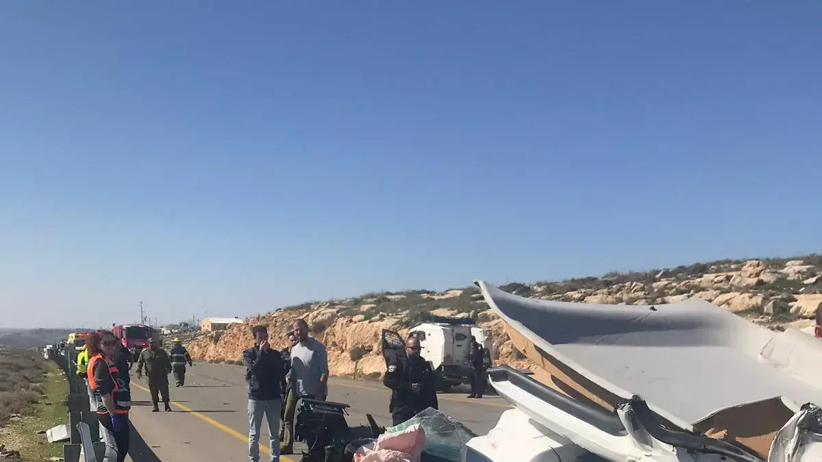 שני צוותי כיבוי פועלים בת.ד. במעורבות שני כלי פרטיים בכביש 60 סמוך לאשתמע,לוחמי האש פועלים כעת לחילוץ לכוד במצב אנוש, 30 בינואר 2019 שני צוותי כיבוי פועלים בת.ד. במעורבות שני כלי פרטיים בכביש 60 סמוך לאשתמע,לוחמי האש פועלים כעת לחילוץ לכוד במצב אנוש, 30 בינואר 2019