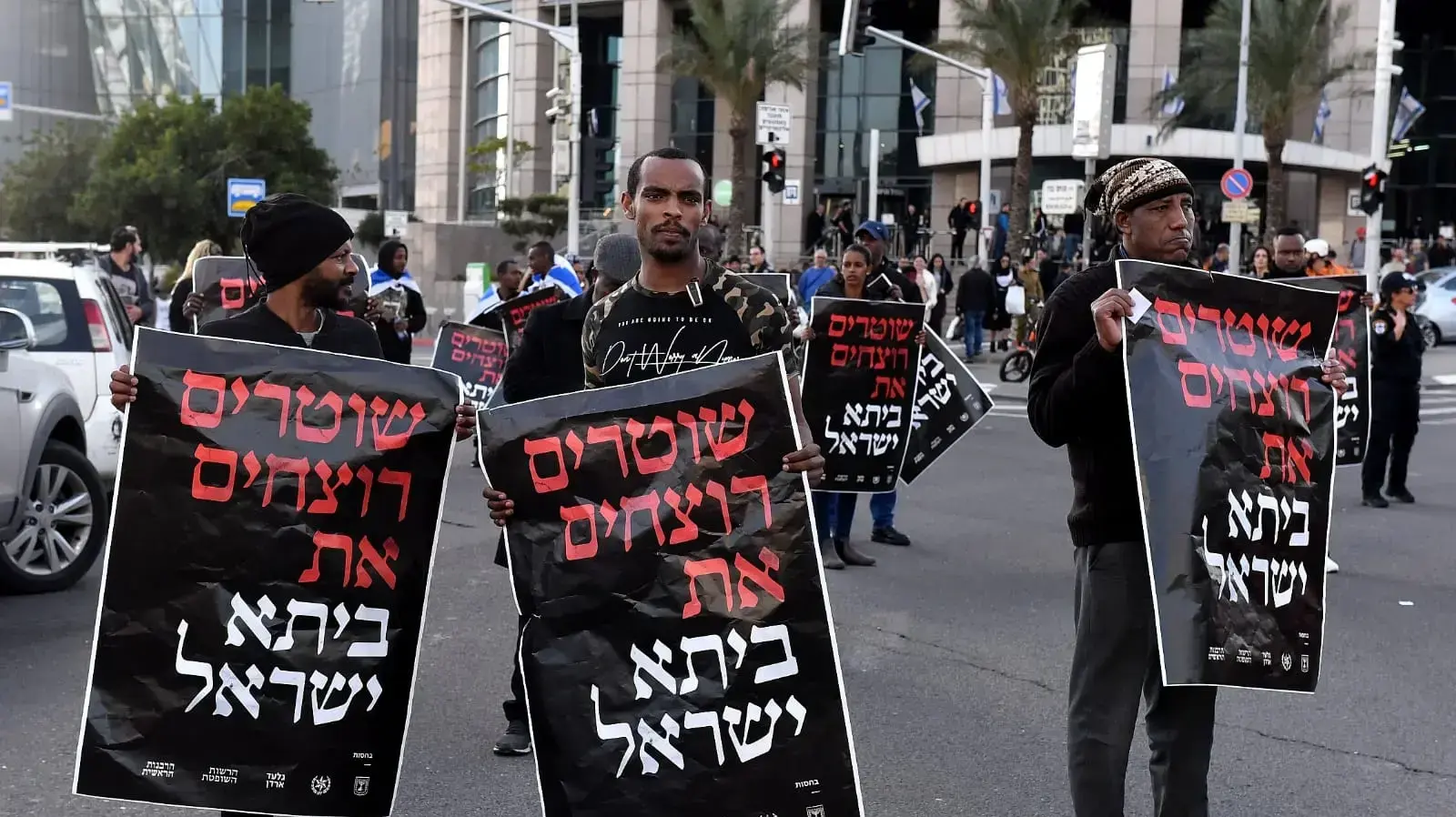 הפגנת מחאה של בני העדה האתיופית על הריגתו של יהודה ביאדגה, צומת עזריאלי ת"א, 30 בינואר 2019 הפגנת מחאה של בני העדה האתיופית על הריגתו של יהודה ביאדגה, צומת עזריאלי ת"א, 30 בינואר 2019