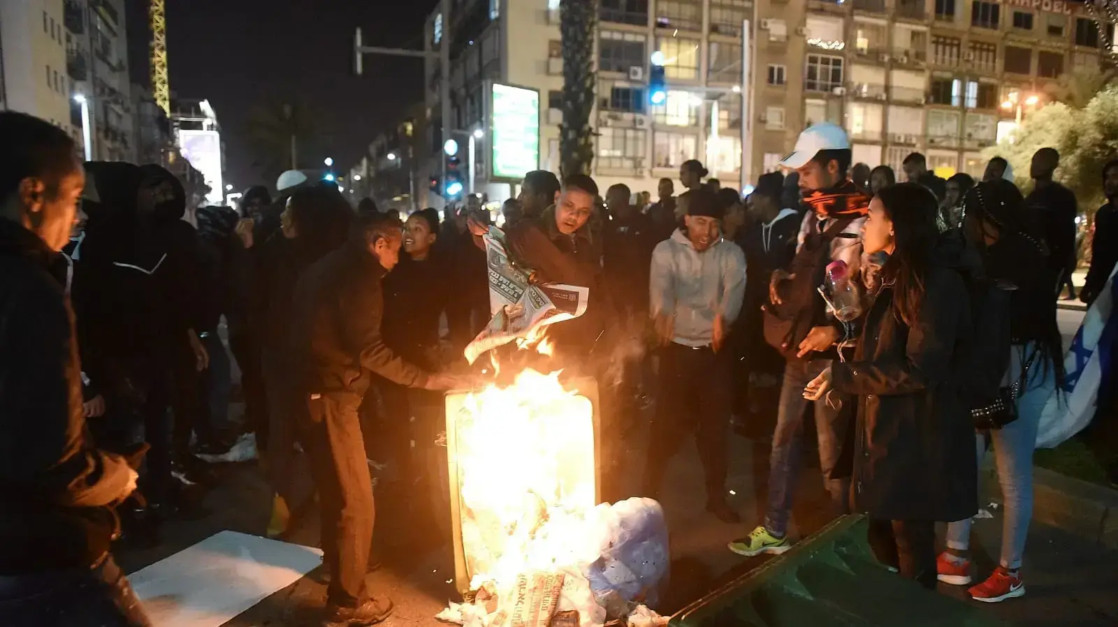 הפגנת המחאה של בני העדה האתיופית במחאה על הריגת יהודה ביאדגה, כיכר רבין, 30 בינואר 2019 הפגנת המחאה של בני העדה האתיופית במחאה על הריגת יהודה ביאדגה, כיכר רבין, 30 בינואר 2019
