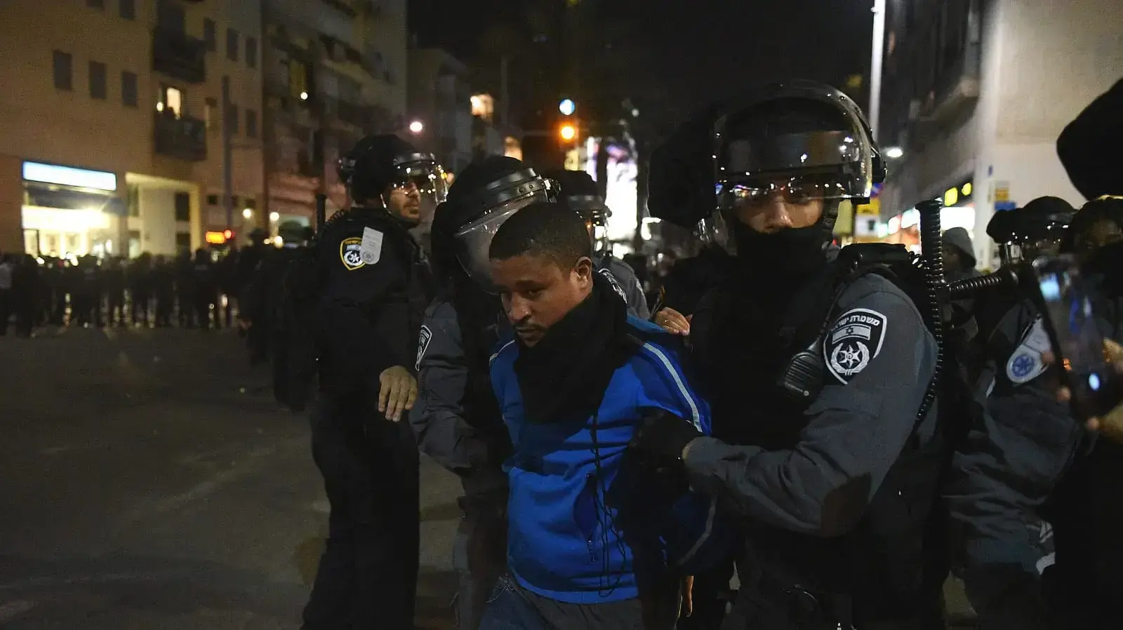עשרות מתפרעים בהפגנת יוצאי העדה האתיופית בתל אביב, 30 ינואר 2019 עשרות מתפרעים בהפגנת יוצאי העדה האתיופית בתל אביב, 30 ינואר 2019