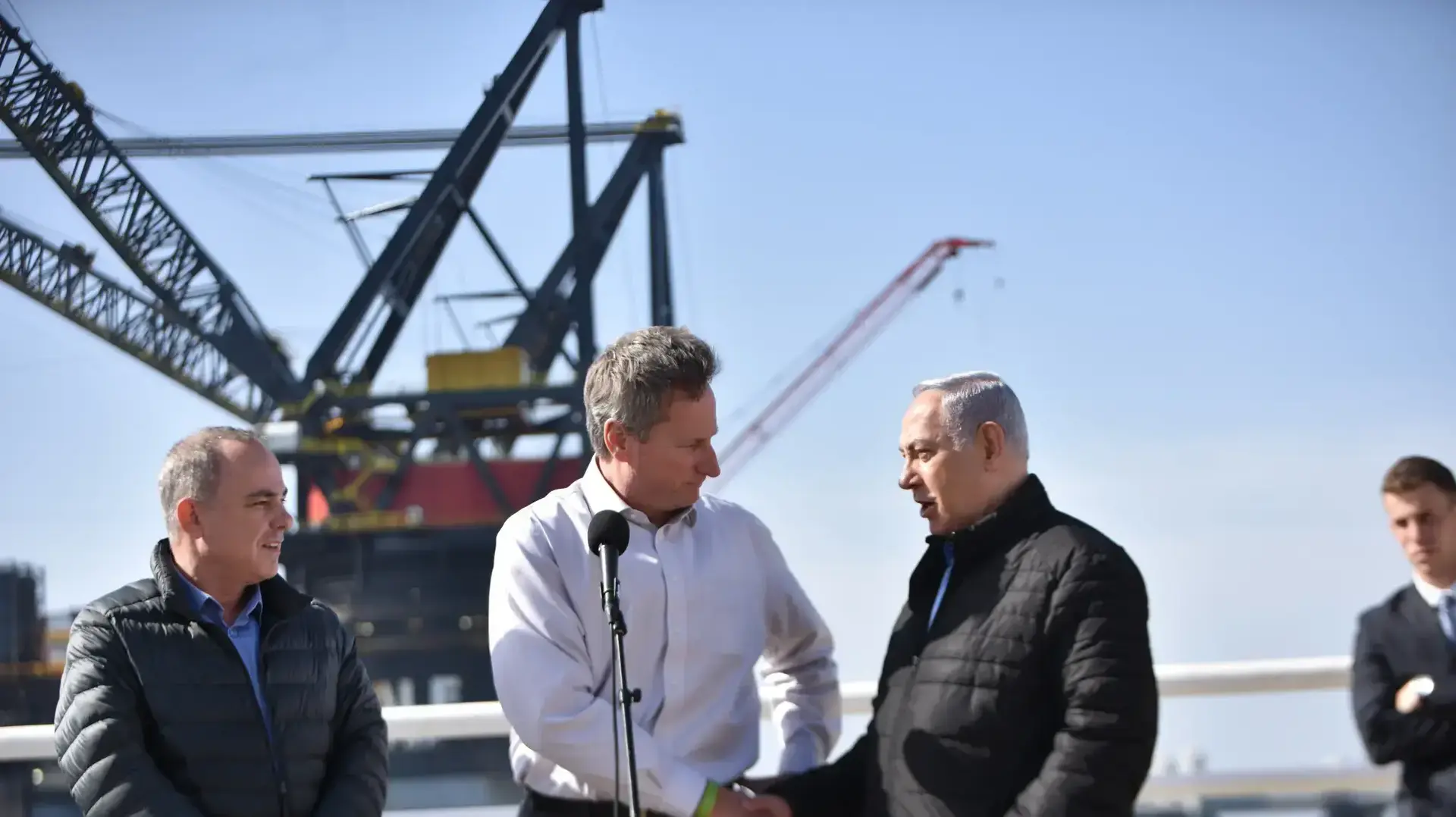 ראש הממשלה בנימין נתניהו ושר האנרגיה יובל שטייניץ ישתתפו באירוע לרגל הגעת החלק התחתון של אסדת הגז "לווייתן", 31 בינואר 2019 ראש הממשלה בנימין נתניהו ושר האנרגיה יובל שטייניץ ישתתפו באירוע לרגל הגעת החלק התחתון של אסדת הגז "לווייתן", 31 בינואר 2019
