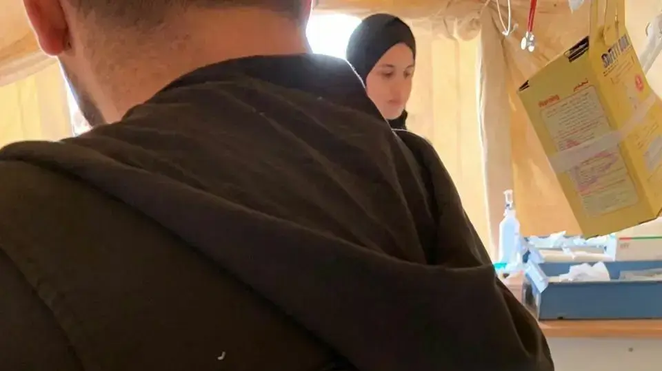 עיתונאי פלסטיני נפצע מרימון גז בגבול עזה, 1 פברואר 2019 עיתונאי פלסטיני נפצע מרימון גז בגבול עזה, 1 פברואר 2019