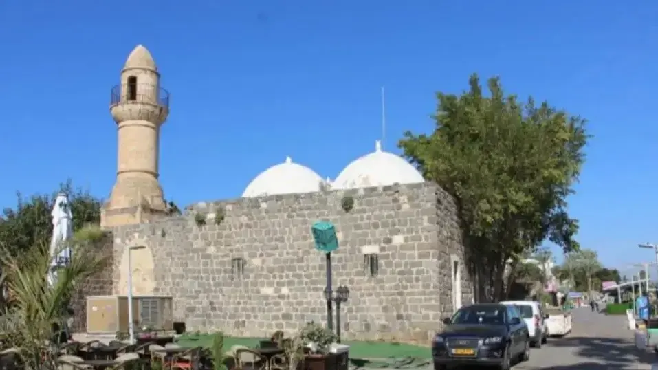 מסגד נטוש בטיילת בטבריה 