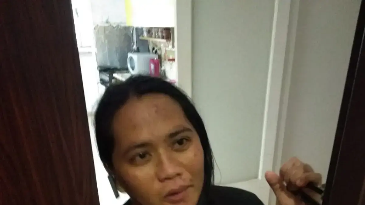 לוסאן ג'ייקוב
העובדת הפיליפינית שמצאה את התינוק לוסאן ג'ייקוב
העובדת הפיליפינית שמצאה את התינוק