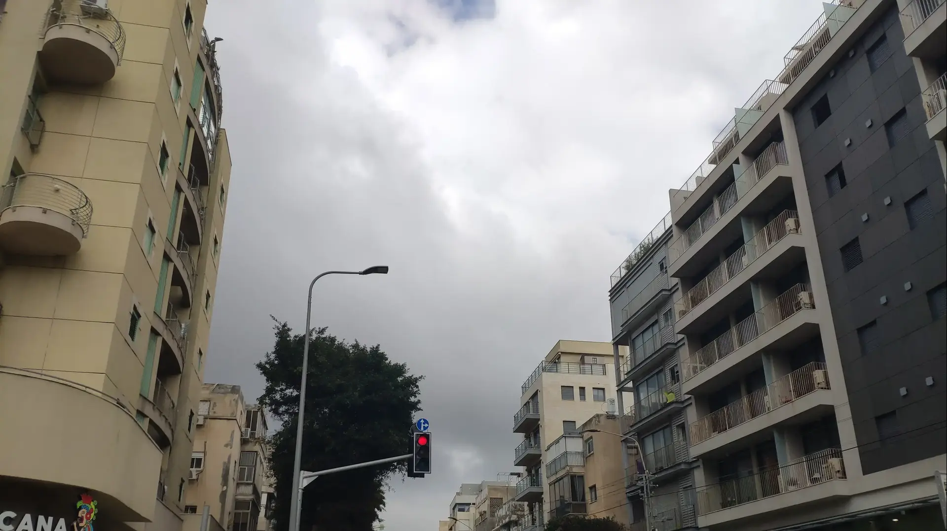 מזג אויר חורפי בחוף הים של תל אביב, 7 בפברואר 2019 מזג אויר חורפי בחוף הים של תל אביב, 7 בפברואר 2019