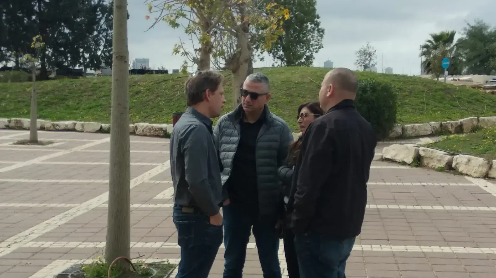 ח"כ פולקמן הגיע לבית העלמין ירקון לקראת הלווית אימו נעמי ליב פולקמן 7 בפברואר 2019 ח"כ פולקמן הגיע לבית העלמין ירקון לקראת הלווית אימו נעמי ליב פולקמן 7 בפברואר 2019