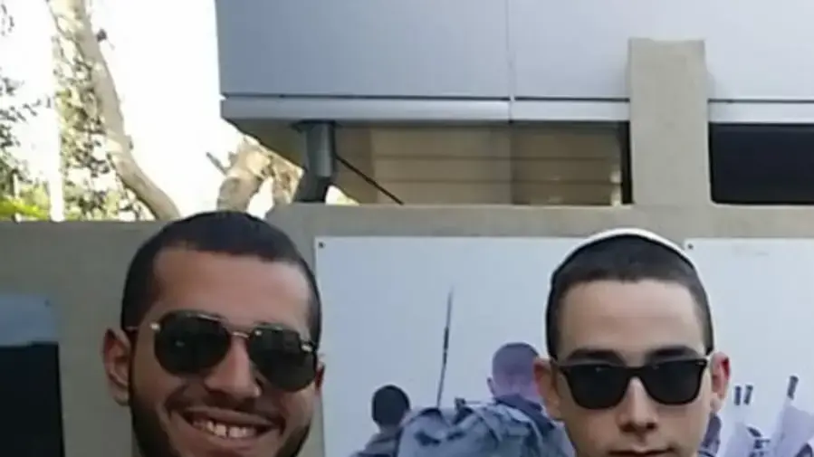 בוגרי מכללת נעמ"ת ראשל"צ שגויסו לחיל כללי בצה"ל בגלל שמשרד החינוך לא הזין את ציוניהם בוגרי מכללת נעמ"ת ראשל"צ שגויסו לחיל כללי בצה"ל בגלל שמשרד החינוך לא הזין את ציוניהם