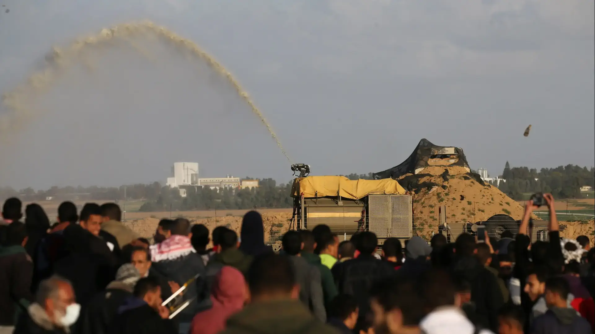פלסטינים מפגינים בגבול רצועת עזה, עימותים, 8 פברואר 2019 פלסטינים מפגינים בגבול רצועת עזה, עימותים, 8 פברואר 2019