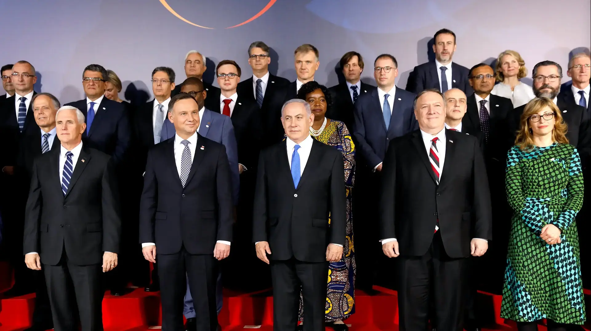 ועידת ורשה:
מייק פנס,אנדריי דודה, בנימין נתניהו, מייק פומפאו, יקטרינה זכרייבה
