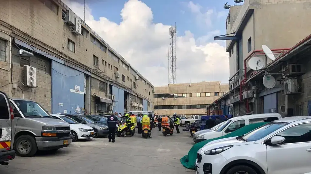 ירי ברחוב הבנאי בחולון , פברואר 2019 ירי ברחוב הבנאי בחולון , פברואר 2019