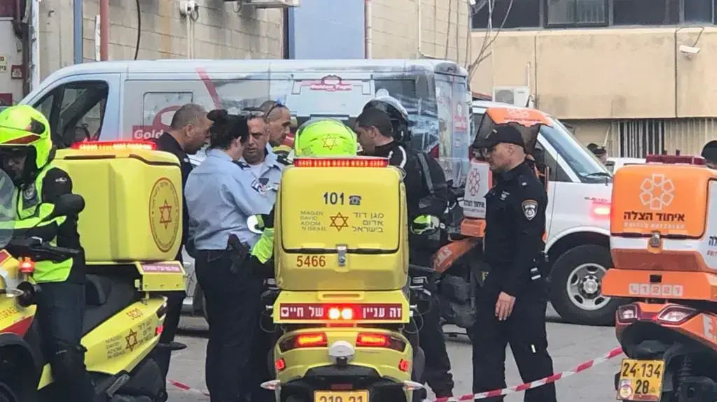 ירי ברחוב הבנאי בחולון , פברואר 2019 ירי ברחוב הבנאי בחולון , פברואר 2019